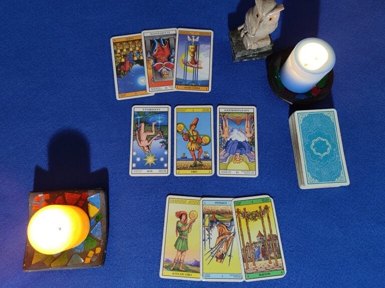 Hacer lecturas de tarot con cartas significadoras -