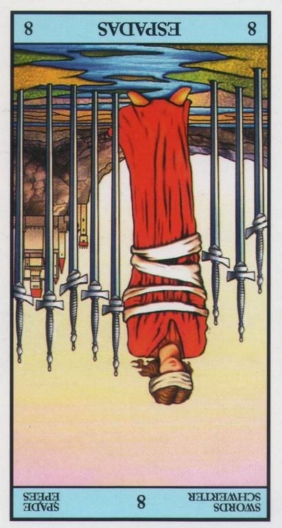 la baraja de tarot El 8 de espadas invertido