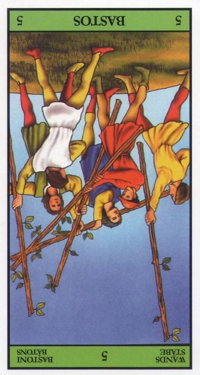 el 5 del palo de bastos del tarot Rider
